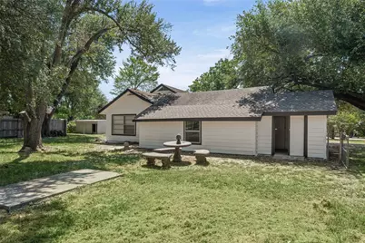 1707 N Travis Avenue, Cameron, TX 76520 - Photo 6