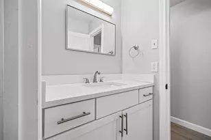 4709 Leslie Ave, Austin, TX 78721 - Photo 16