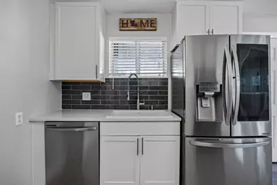 4709 Leslie Avenue, Austin, TX 78721 - Photo 10