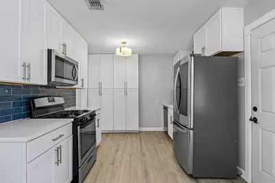 4709 Leslie Avenue, Austin, TX 78721 - Photo 8