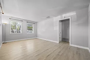 4709 Leslie Ave, Austin, TX 78721 - Photo 4
