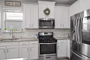 389 Eagle Brook Ln, Buda, TX 78610 - Photo 14