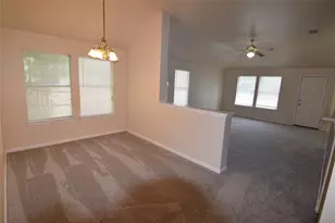 380 Zebra Dr, Kyle, TX 78640 - Photo 6