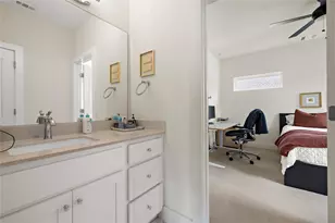 3012 E 14th 1/2 St, Austin, TX 78702 - Photo 14