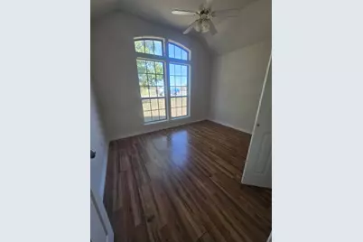 1019 San Jacinto Street, Lockhart, TX 78644 - Photo 12