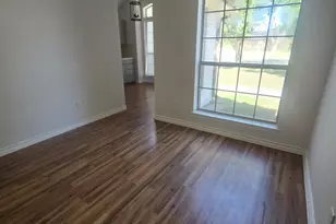 1019 San Jacinto St, Lockhart, TX 78644 - Photo 10
