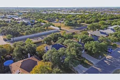915 Tanglewood Drive, Leander, TX 78641 - Photo 36