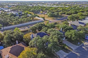 915 Tanglewood Dr, Leander, TX 78641 - Photo 36