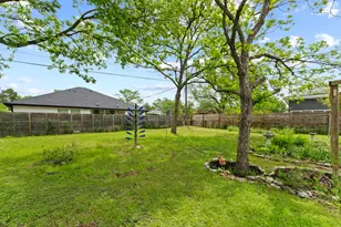 8301 Polar Dr, Austin, TX 78757 - Photo 28