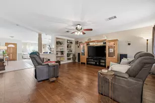 903 E Olympic Dr, Pflugerville, TX 78660 - Photo 8