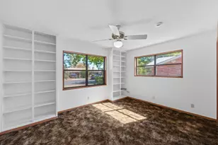 203 Broadmoor Dr, Fredericksburg, TX 78624 - Photo 18