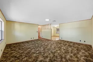 203 Broadmoor Dr, Fredericksburg, TX 78624 - Photo 6