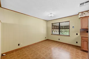 203 Broadmoor Dr, Fredericksburg, TX 78624 - Photo 8