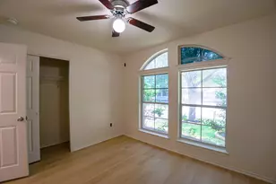 1520 Darjeeling Dr, Pflugerville, TX 78660 - Photo 4