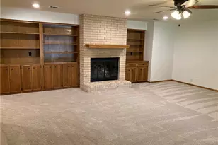 203 Oakwood Dr, Georgetown, TX 78628 - Photo 6