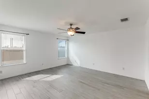 133 Sylvan St, Hutto, TX 78634 - Photo 10