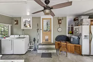 621 S Main St, Lockhart, TX 78644 - Photo 20