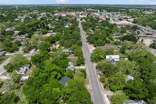 621 S Main St, Lockhart, TX 78644 - Photo 26