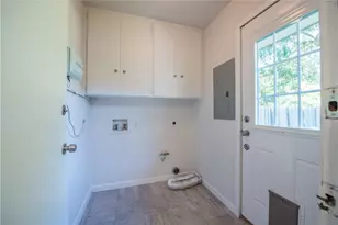 2902 Silverleaf Dr, Austin, TX 78757 - Photo 22