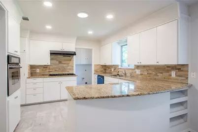 2902 Silverleaf Drive, Austin, TX 78757 - Photo 8