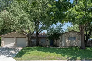 2902 Silverleaf Dr, Austin, TX 78757 - Photo 1