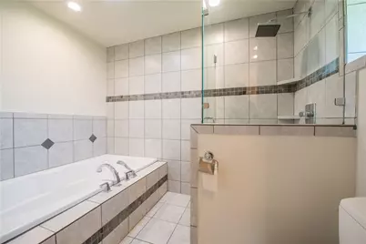 2902 Silverleaf Drive, Austin, TX 78757 - Photo 18