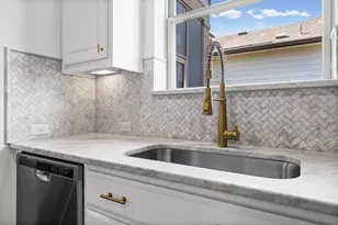 1518 Frontier Valley Dr, Austin, TX 78741 - Photo 14
