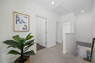 1518 Frontier Valley Dr, Austin, TX 78741 - Photo 18