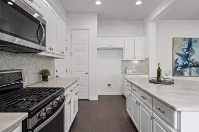 1518 Frontier Valley Drive, Austin, TX 78741 - Photo 10