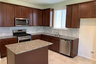 105 Berkeley Pl, Georgetown, TX 78628 - Photo 2