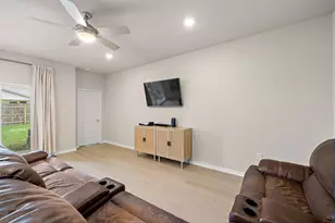 142 Prairie Falls Drive, Hutto, TX 78634 - Photo 6
