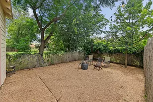 805 Main St, Bastrop, TX 78602 - Photo 36