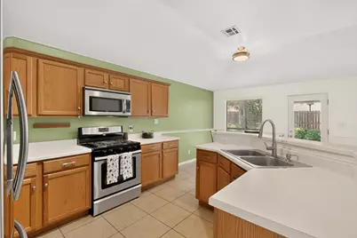 906 Hollow Trail Court, Round Rock, TX 78664 - Photo 14