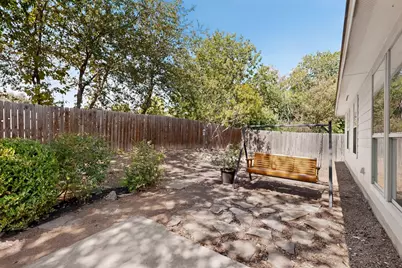 906 Hollow Trail Court, Round Rock, TX 78664 - Photo 30