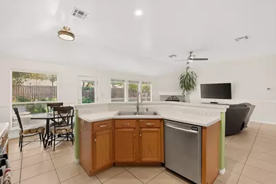 906 Hollow Trail Court, Round Rock, TX 78664 - Photo 16