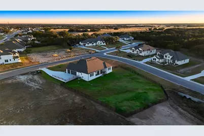 204 Rusty Colt, Liberty Hill, TX 78642 - Photo 12