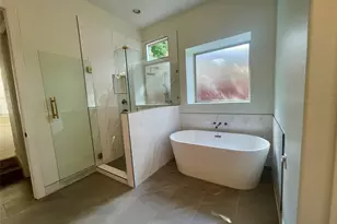 1014 Challenger, Lakeway, TX 78734 - Photo 12