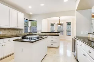 1014 Challenger, Lakeway, TX 78734 - Photo 8