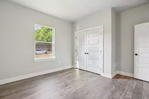 412 Persimmon St, Bastrop, TX 78602 - Photo 24