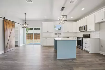 412 Persimmon Street, Bastrop, TX 78602 - Photo 16