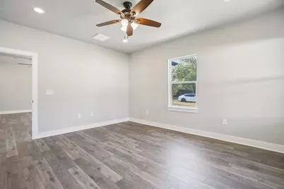 412 Persimmon Street, Bastrop, TX 78602 - Photo 28