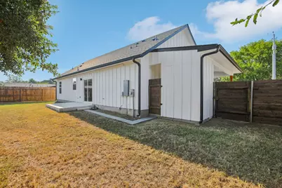 412 Persimmon Street, Bastrop, TX 78602 - Photo 38