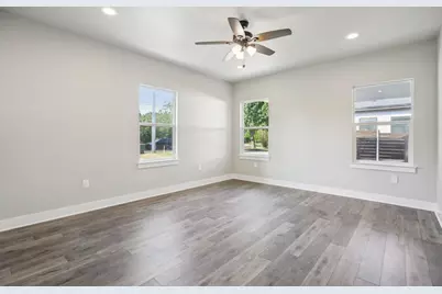 412 Persimmon Street, Bastrop, TX 78602 - Photo 26
