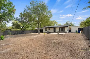 1418 Larkwood Dr, Austin, TX 78723 - Photo 24