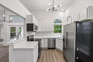 605 Hawthorne Ln, Round Rock, TX 78664 - Photo 18