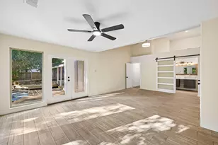 605 Hawthorne Ln, Round Rock, TX 78664 - Photo 14