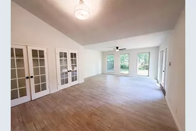 605 Hawthorne Lane, Round Rock, TX 78664 - Photo 4
