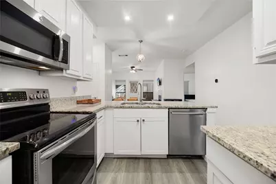 806 W 24th Street #213, Austin, TX 78705 - Photo 8