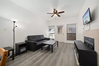 806 W 24th Street #213, Austin, TX 78705 - Photo 4