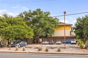 806 W 24th St, Austin, TX 78705 - Photo 22